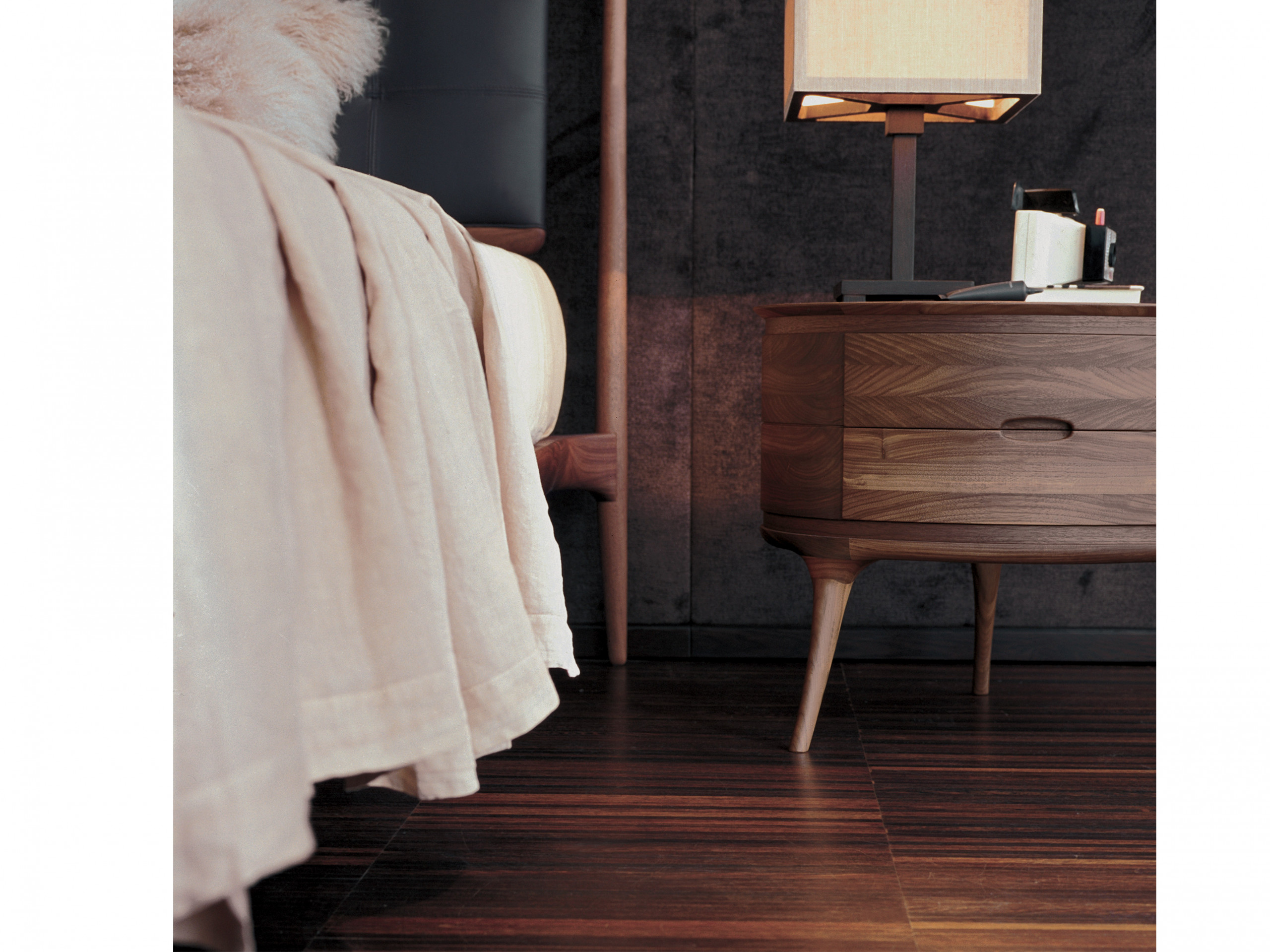 Ainda | Bedside table