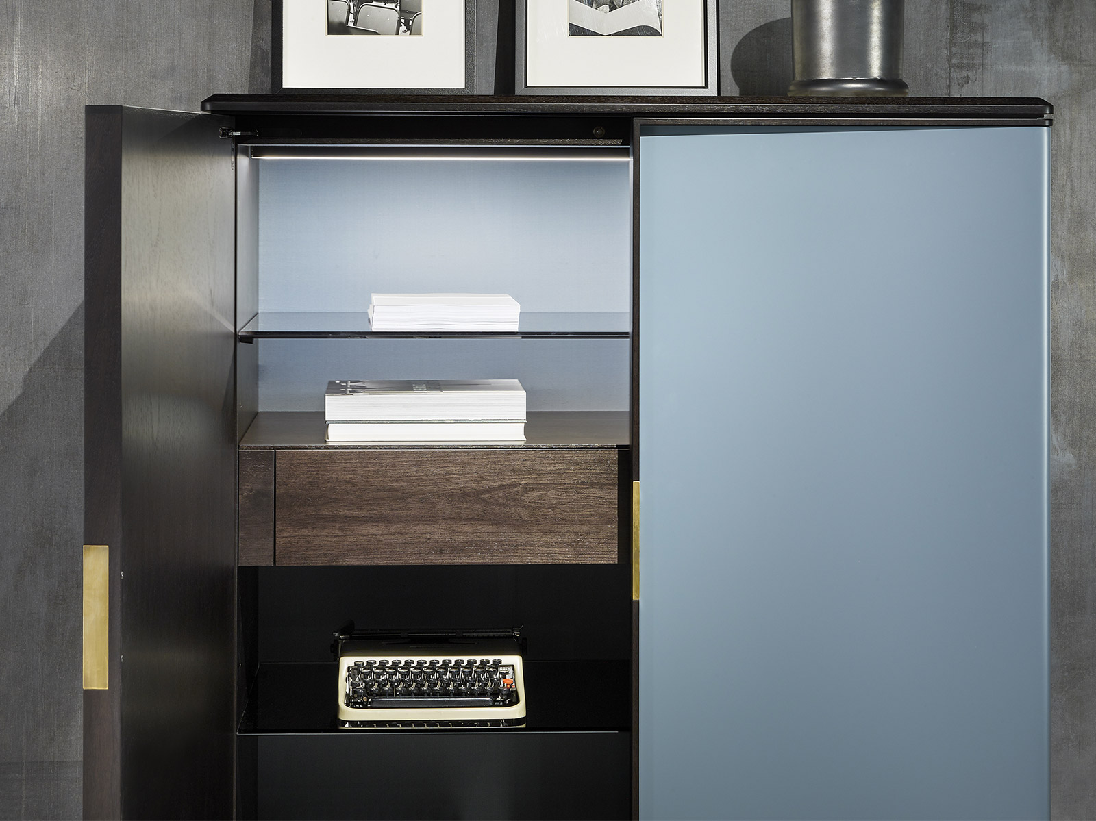 Oblique | Cabinet high