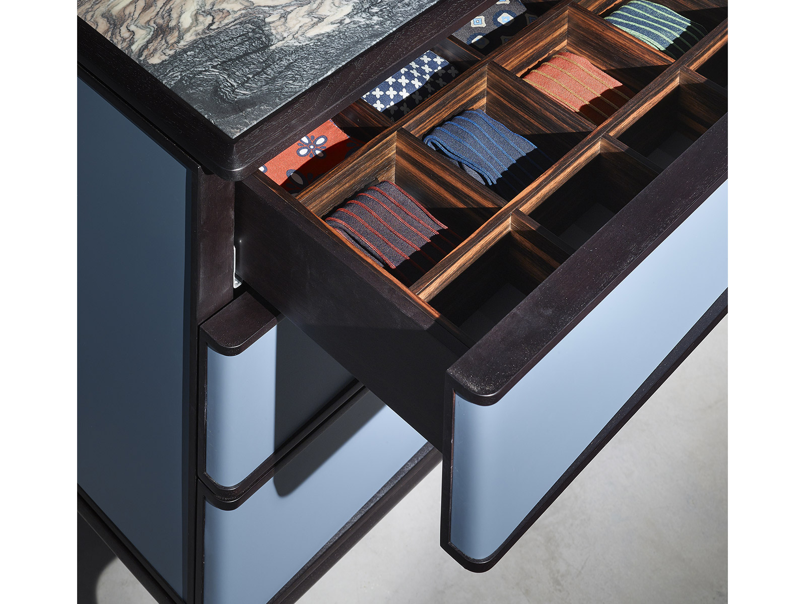 Oblique | Cabinet low