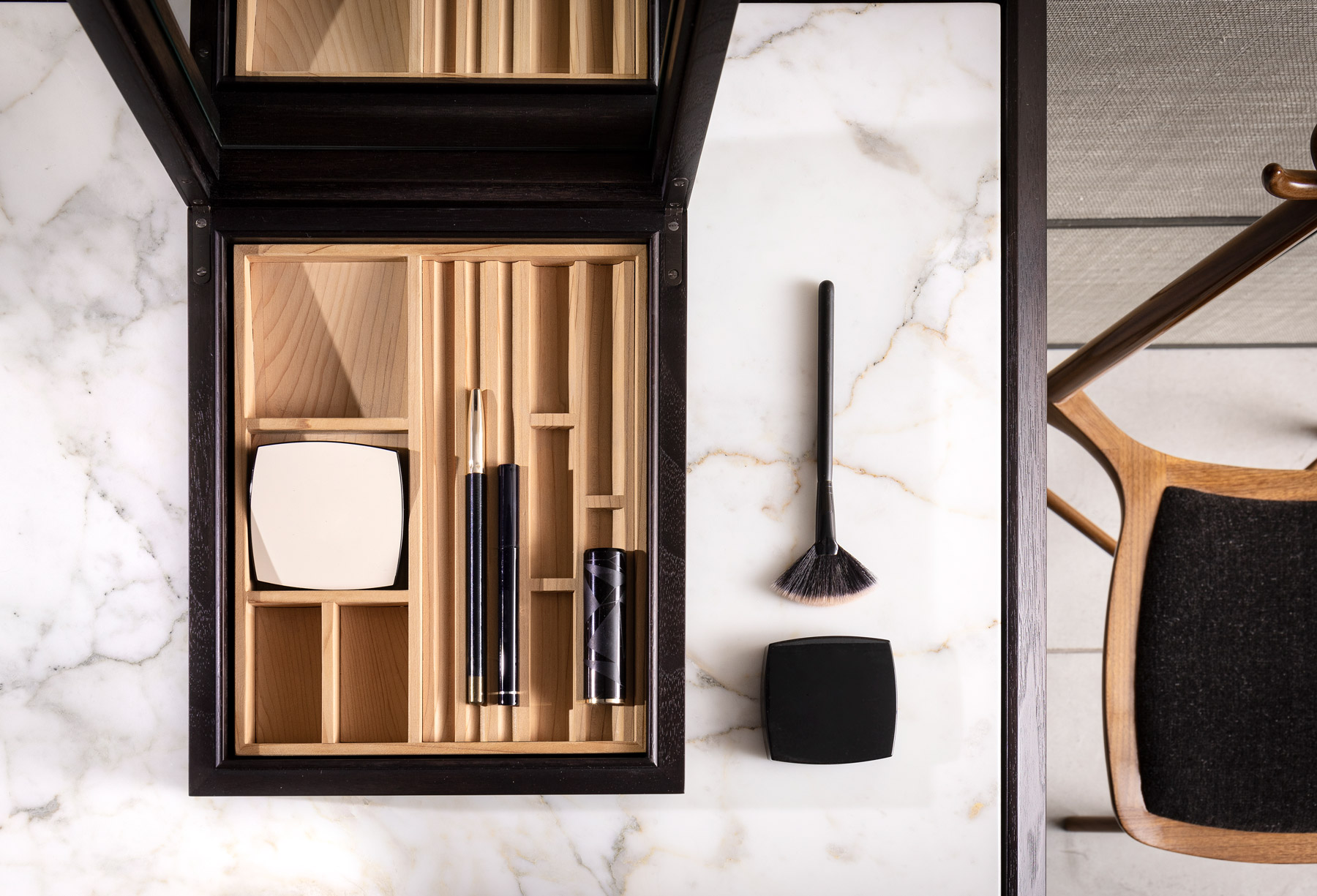 Make-up BOX